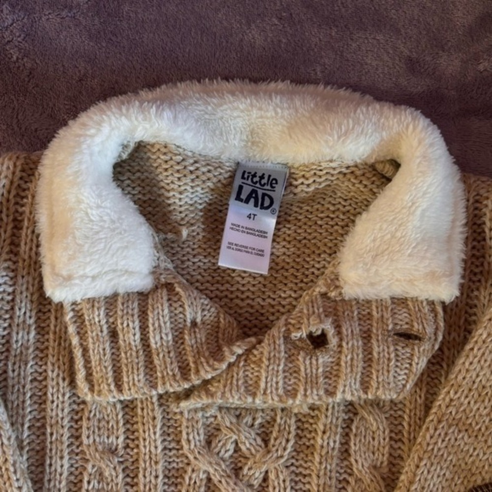 Little Lad Boys Tan Cable Knit Sweater Faux Fur Collar Elbow Patches 4T - Picture 2 of 5
